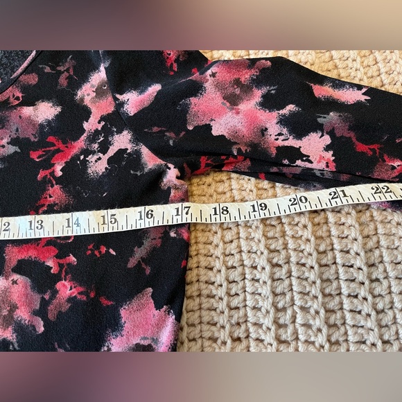 J. Jill Sheer Black and Red Floral Blouse - Picture 6 of 10